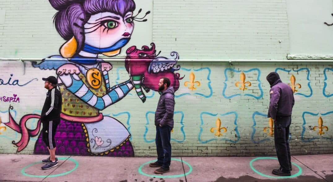 Porque é tão estranha a distanciação social