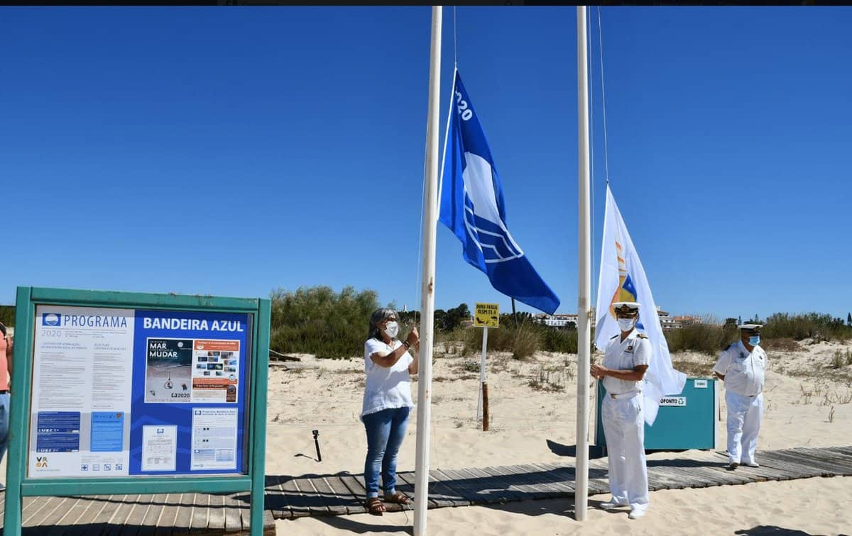 Bandeiras Azul e Acessível nas praias de Vila Real de Santo António