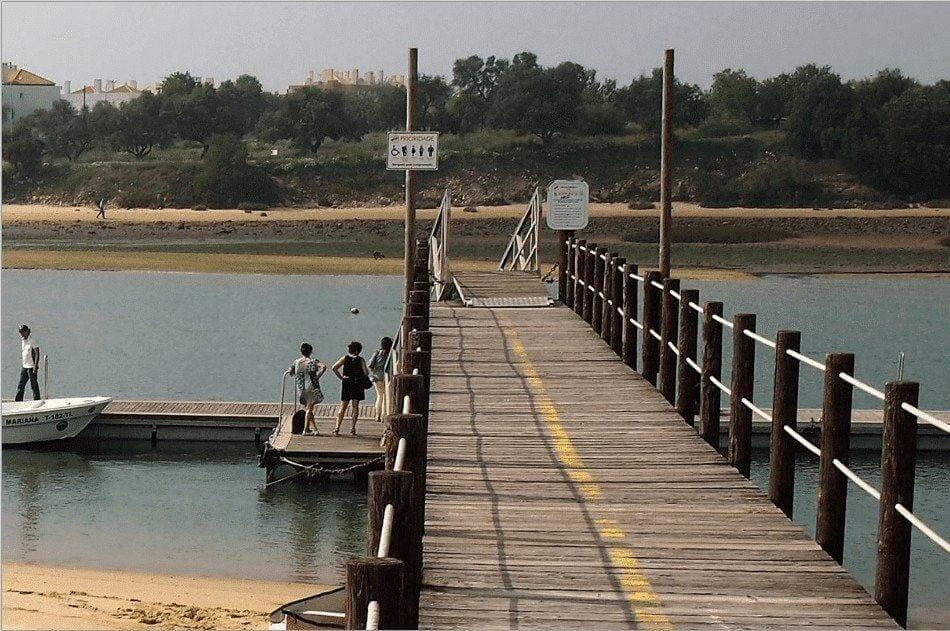 Substituição do cais da praia de Cabanas