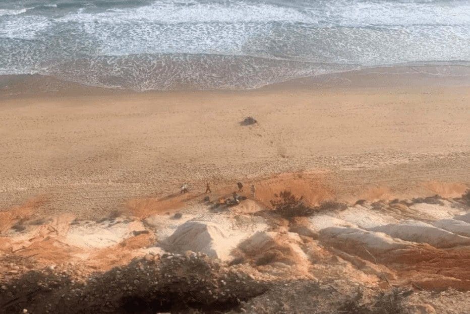 Jovem cai de Falésia em Albufeira