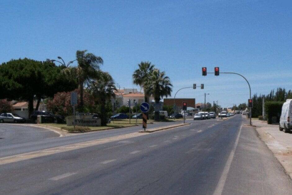 Obras paradas enchem bolsos de accionista na EN125 diz o PCP/Algarve
