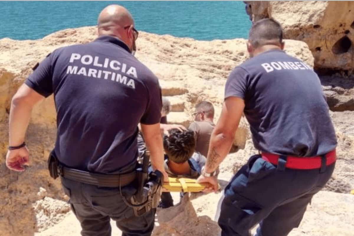 Cidadão estrangeiro cai no Algar Seco em Lagoa