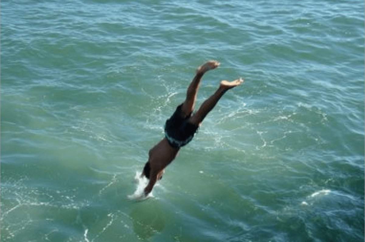 Cuidado com mergulhos nas piscinas