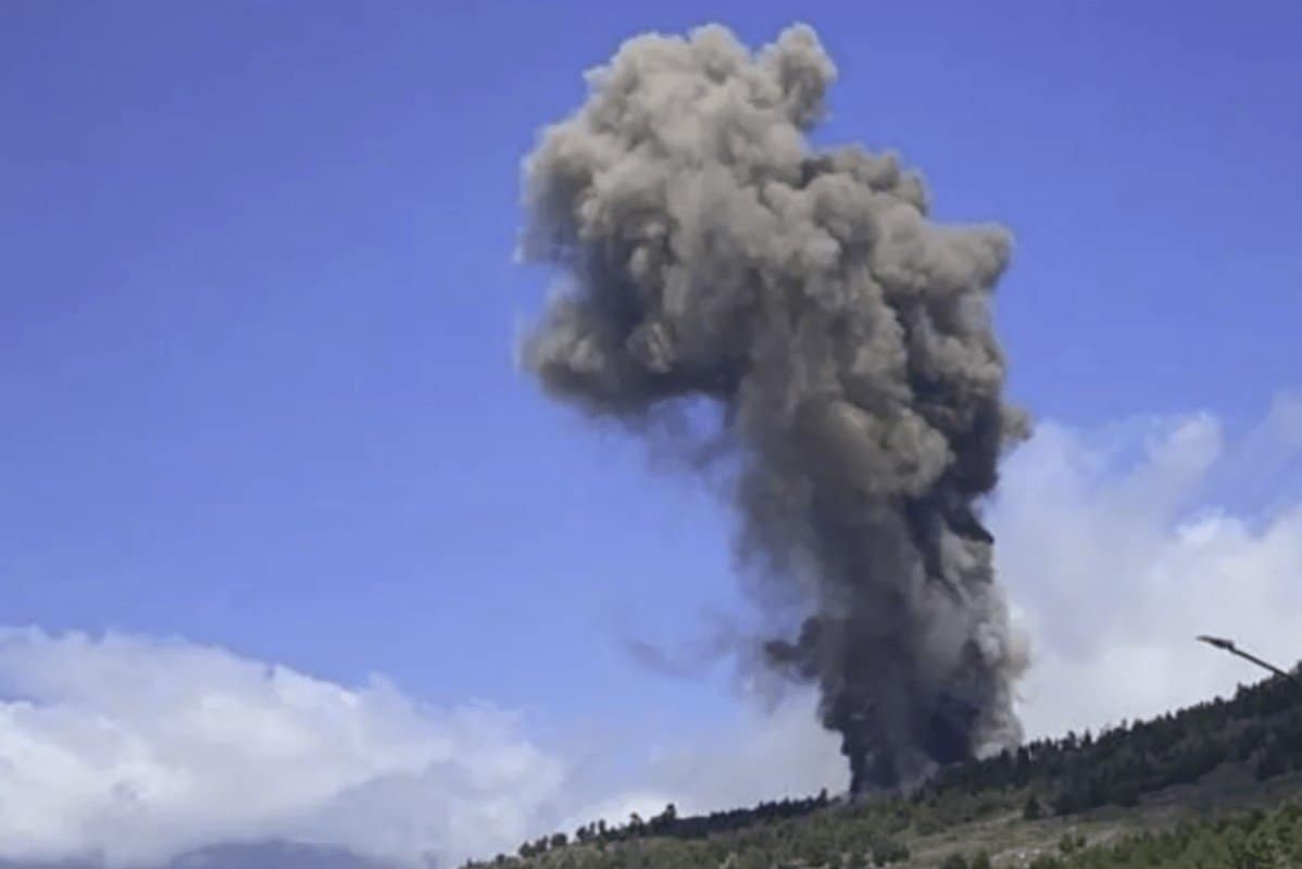 Lava atingirá a água em La Palma perto das 20 horas de hoje