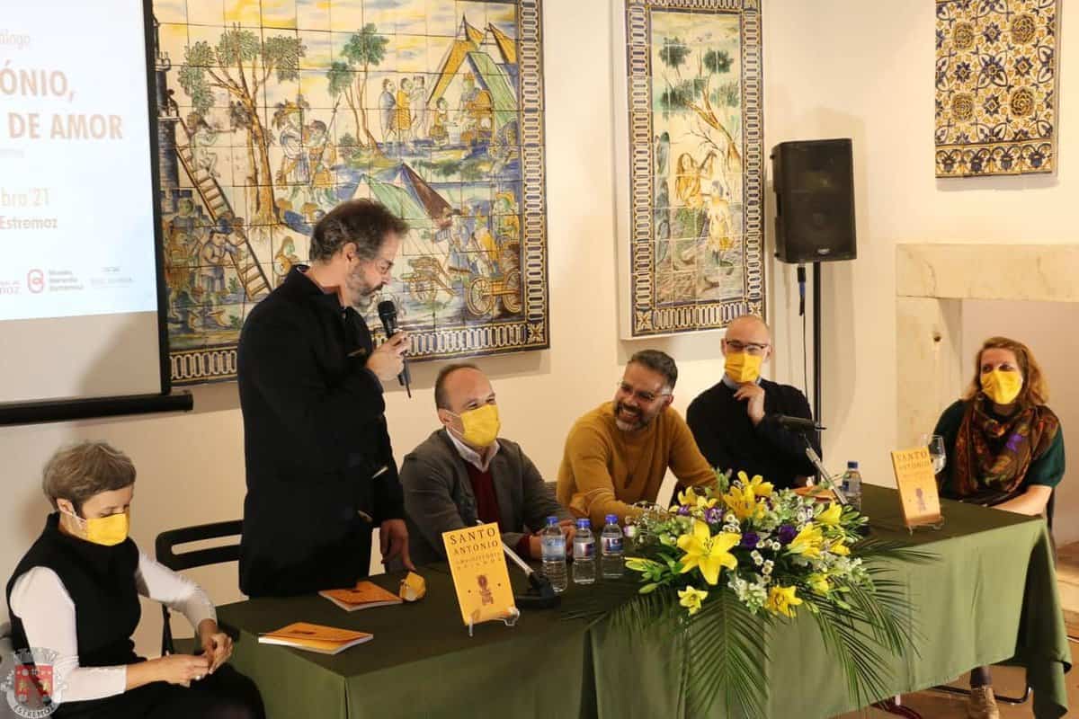 Lançado em Estremoz Catálogo de Alexandre Correia