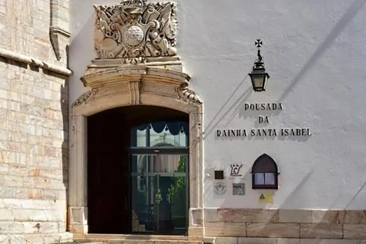 Reabriu em Estremoz a pousada Rainha Santa Isabel