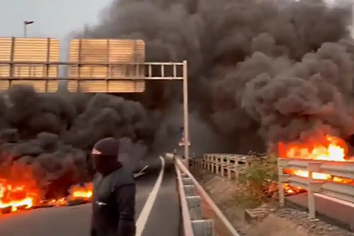 Pescadores fecham fronteira algarvia durante uma hora entre Espanha e Portugal‎