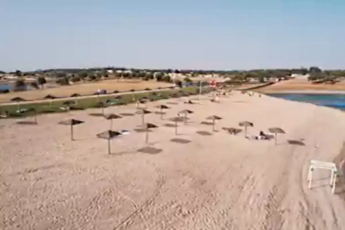 Ouro da Quercos para praia de Mourão