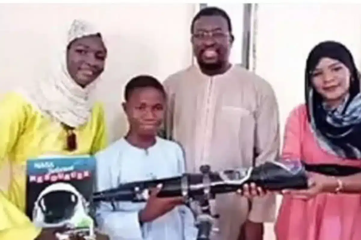 Premiado engenho e arte de criança do Senegal