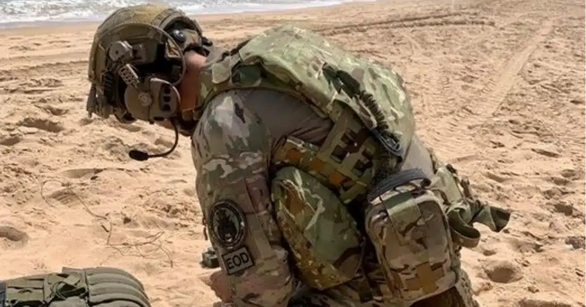 Mergulhadores da Marinha inativam bomba em Lagos