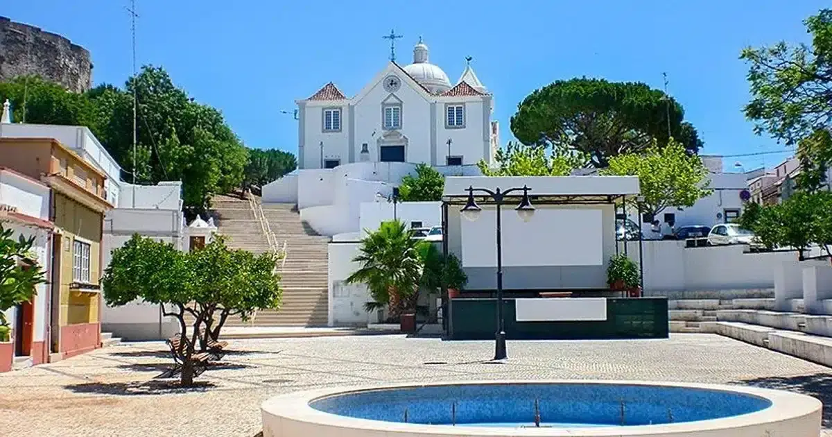 Castro Marim desagrava o IMI