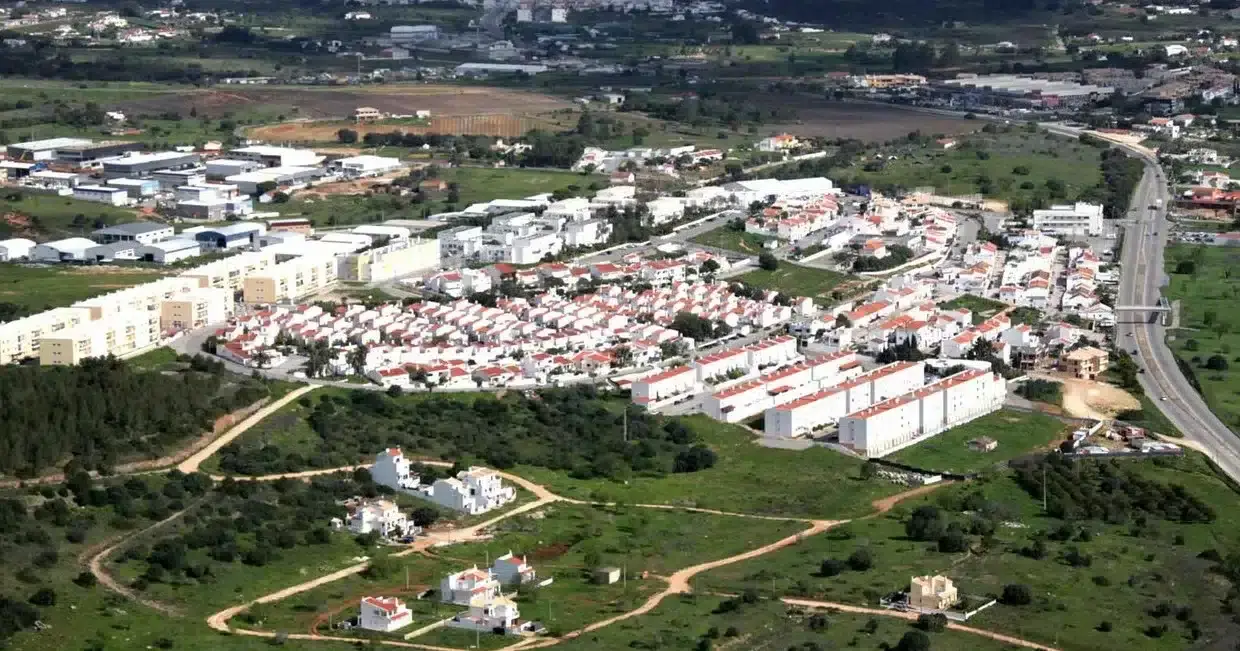Expropriar para alojar em Lagos