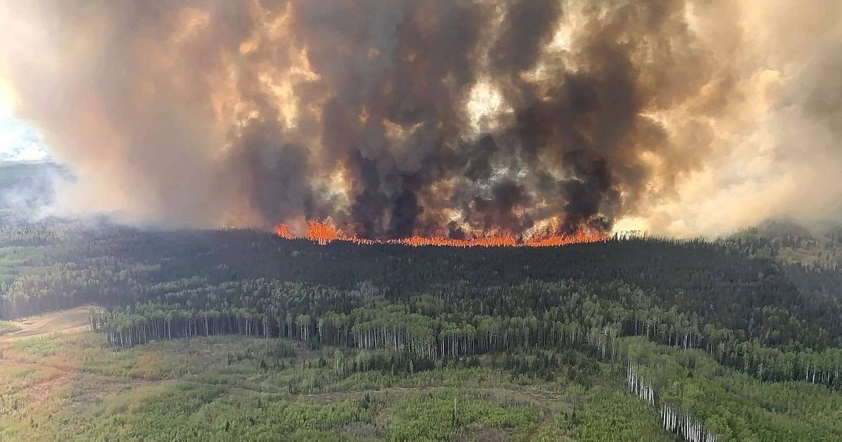 Poluentes dos incêndios no Canadá chegam hoje