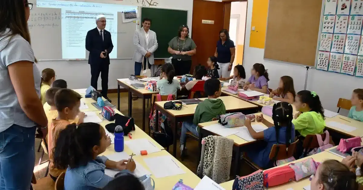 Um milhão para as escola do ensino básico em VRSA