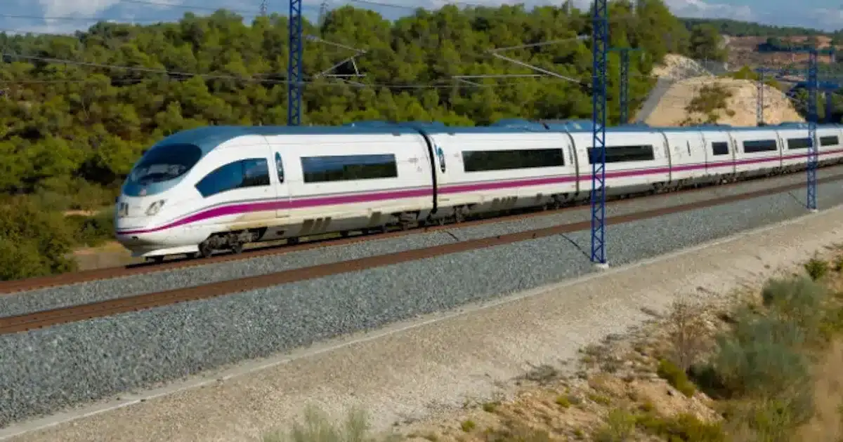 Deputados andaluzes insistem na ligação ferroviária com o Algarve