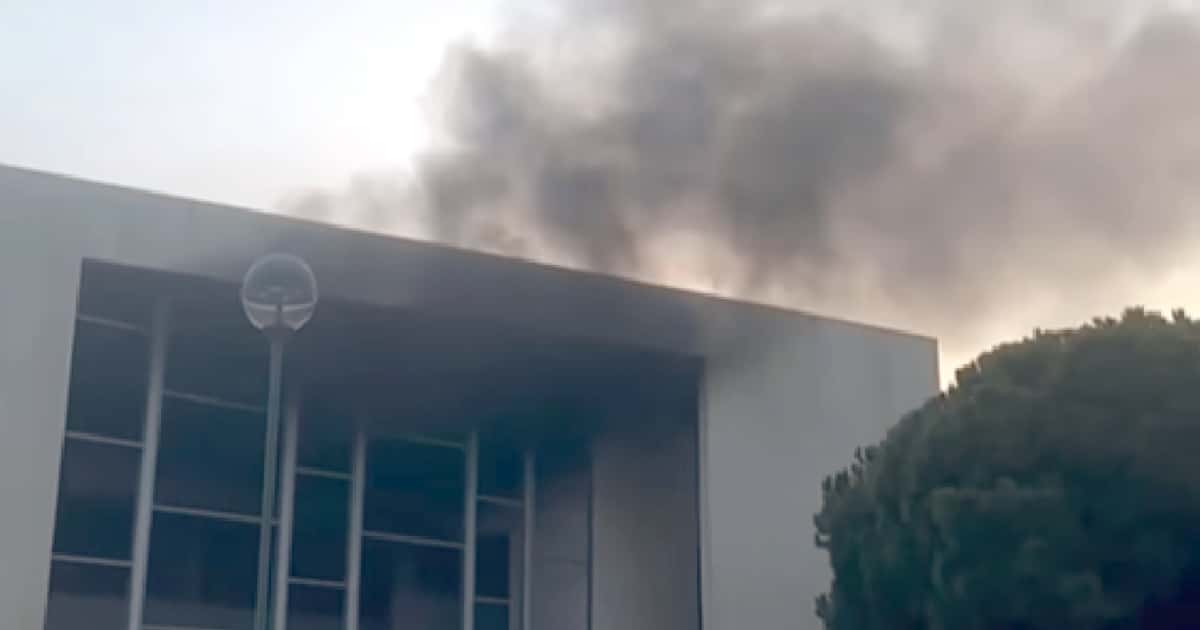 Viatura provoca incêndio no Multiusos de VRSA