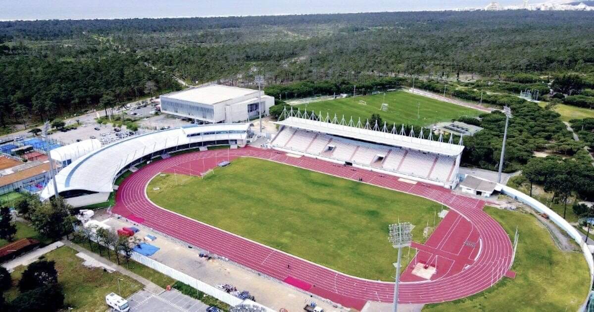 Pista de Atletismo renovada em VRSA