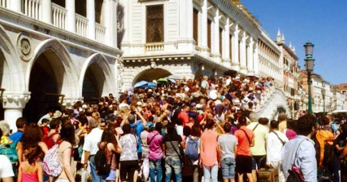 Turismo massivo pode originar protestos