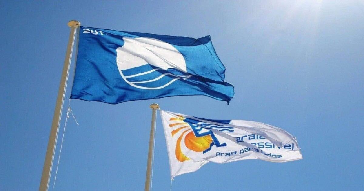 Todas as praias de VRSA com azul e ouro