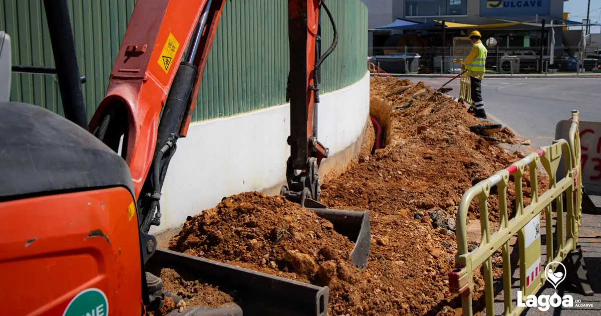 Iluminação LED de Lagoa na V Fase