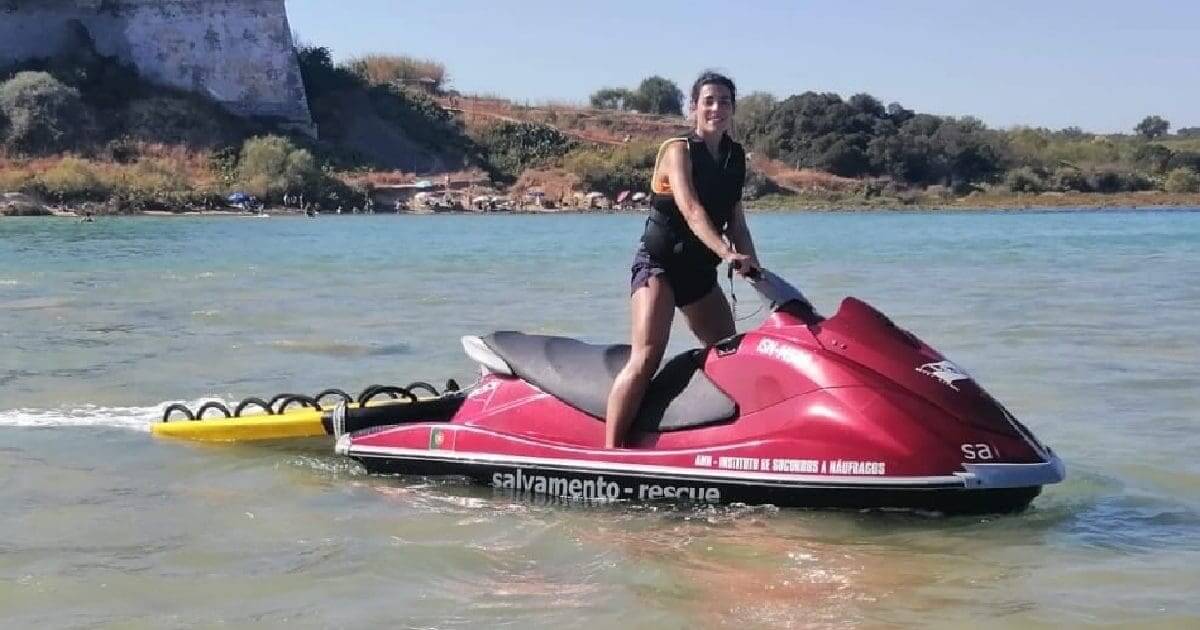 Autoridades alertam para perigo de banhos em Cacela Velha após resgate