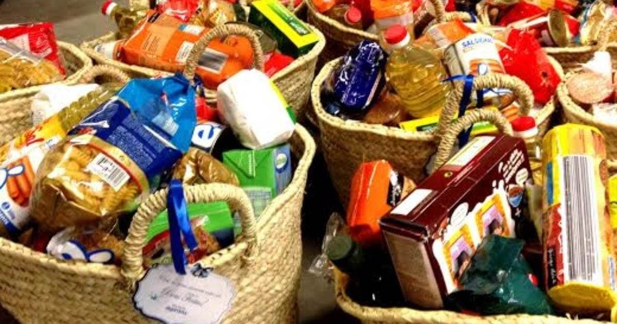 Cabaz alimentar trocado por Cartão Social