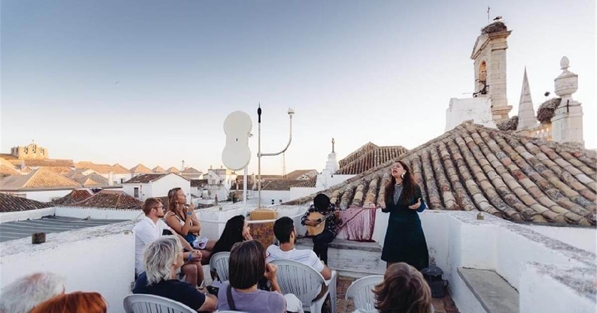 Animação nas açoteias de Faro