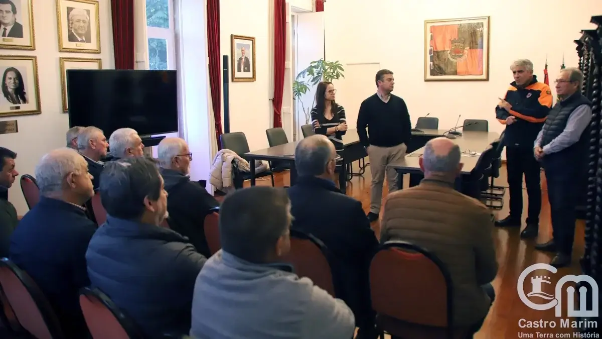 Caçadores e associações na prevenção de fogos