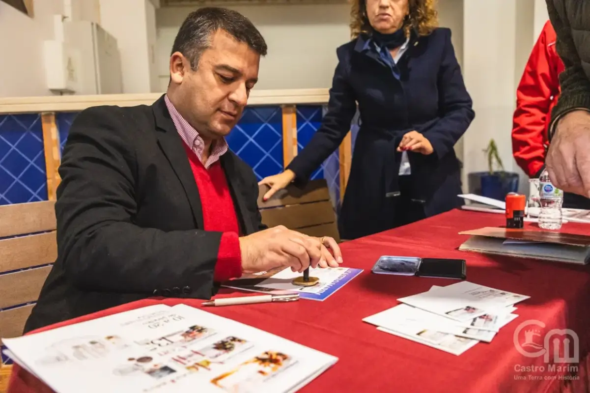 135 anos dos Bombeiros em selo apresentado em Castro Marim