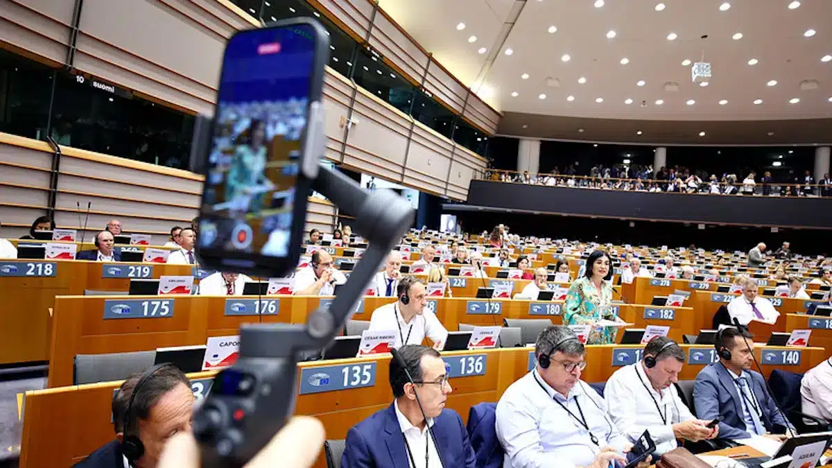 Líderes Locais e Regionais Europeus Unem Forças com a Comissão Europeia para Reforçar a Resiliência Hídrica