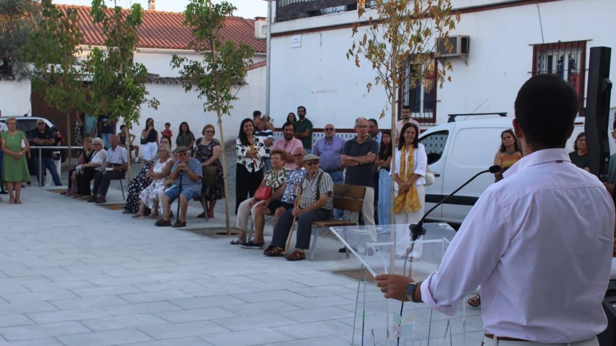 Granja tem largo 25 de Abril