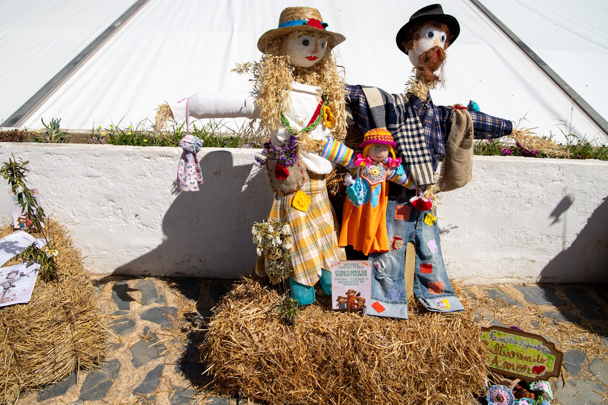 Adecmar e espantalhos